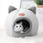 Winter Cozy Cave Bed – Cat & Small Dog Comfort Nest