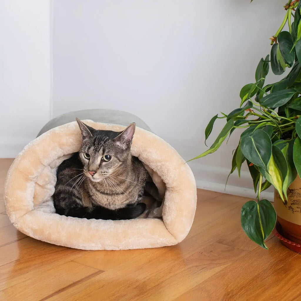 Cozy Cat Sleeping Bag – Warm Semi-Enclosed Nest for Pets